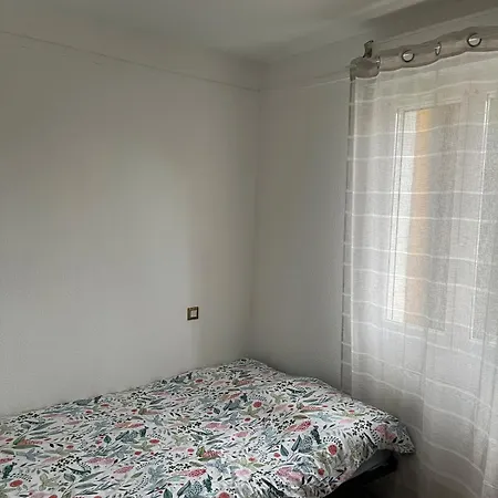 Apartment Terrasse Avec Parking Uzes